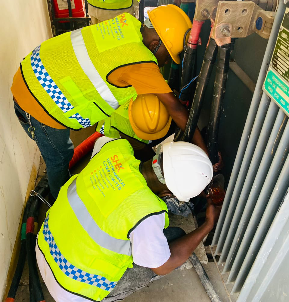 Transformer supply and installation icon